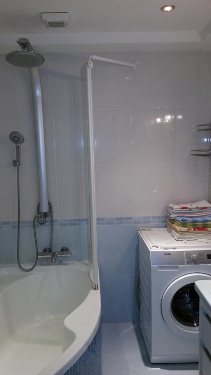 Family Apartment Nida Luaran gambar