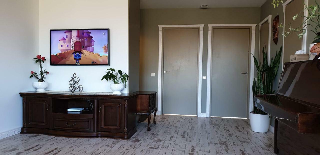 Family Apartment Nida Luaran gambar