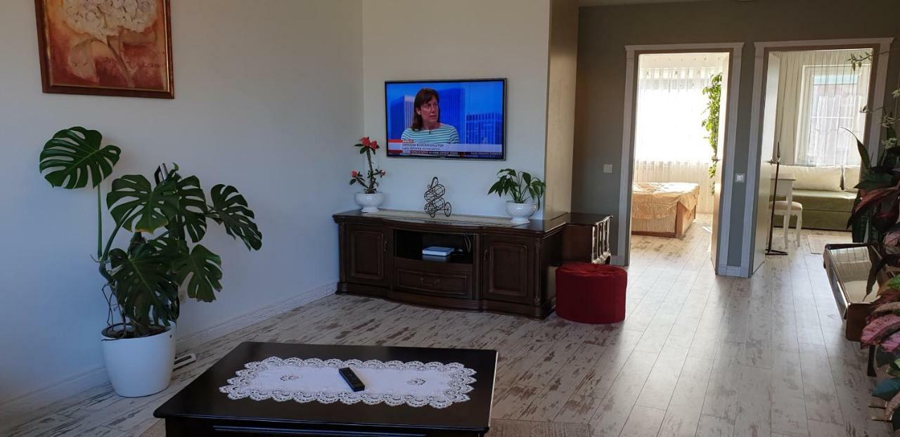 Family Apartment Nida Luaran gambar