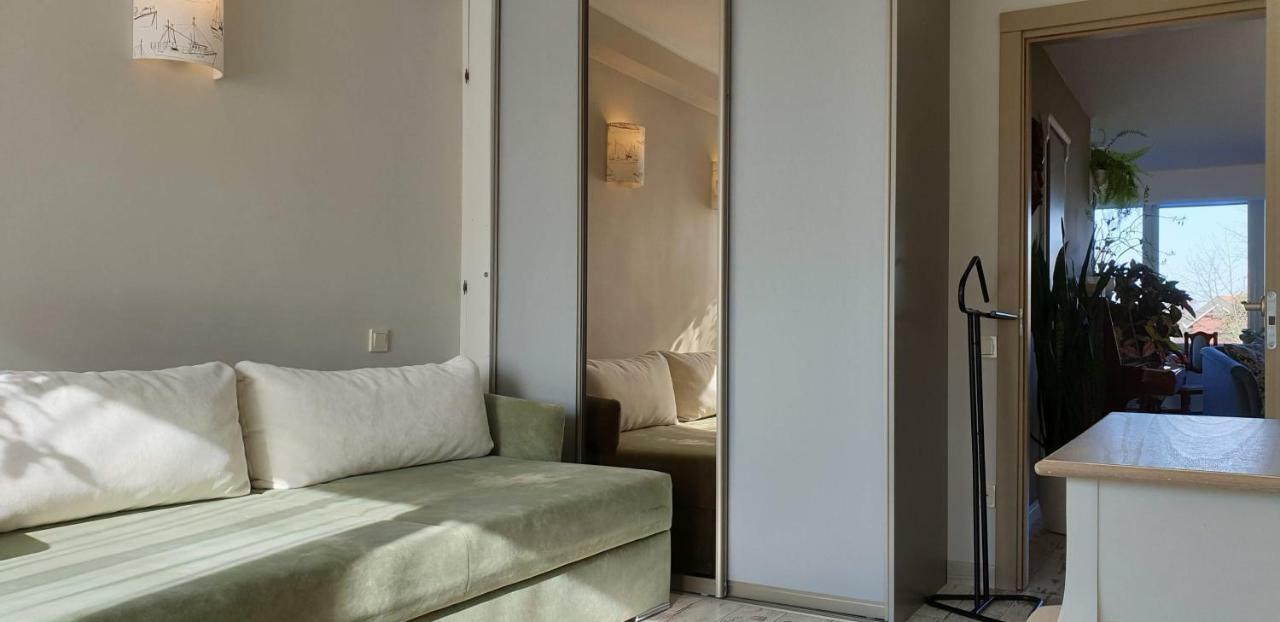 Family Apartment Nida Luaran gambar